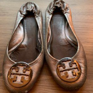 Tory Burch Riva Flats- Silver- 9M